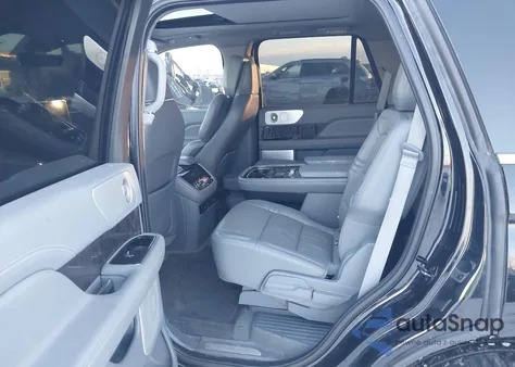 2020 Lincoln Navigator Reserve z USA, uszkodzony, nr VIN 5LMJJ2LT9LEL08352